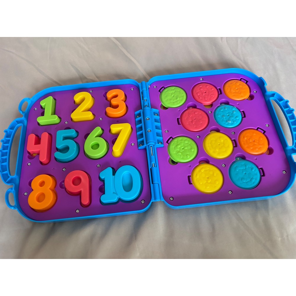 Sesame Street Cookie Monster Find & Learn Numbers Suitcase Toy Blue Case Kids - Picture 2 of 3